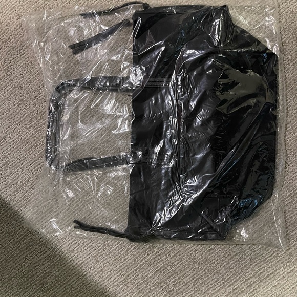 BRANDNEW Botkier New York Tote - Picture 6 of 11